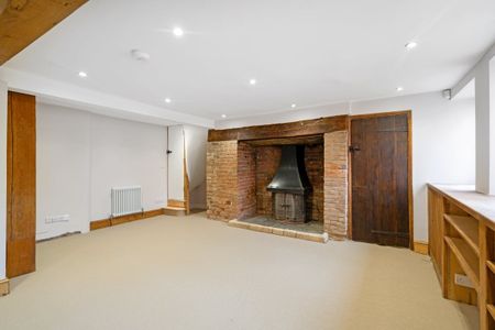 6 bedroom detached house to rent - Photo 3