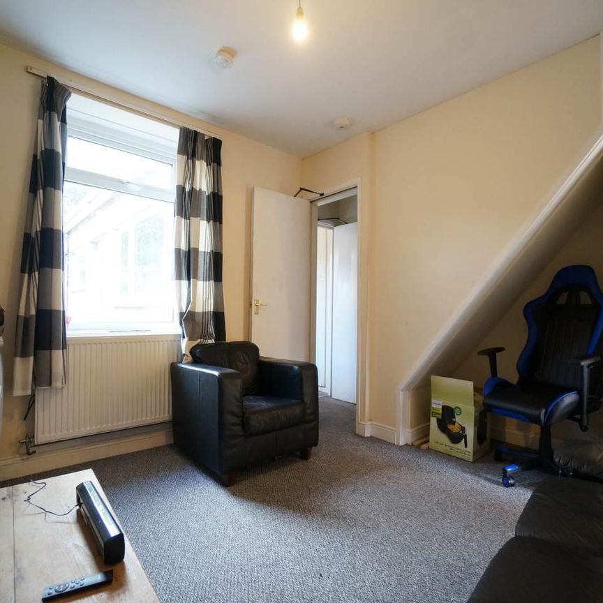 7 St Pauls Terrace - Photo 1