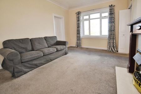 3 bedroom flat to rent - Photo 2