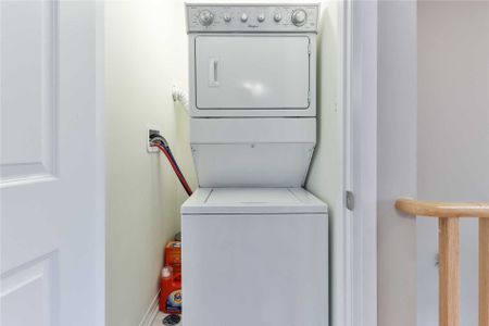 For Lease - 496 Rossland Road, Ajax, Ontario - Photo 3