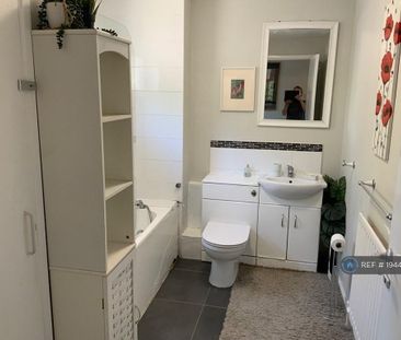 2 bedroom flat to rent - Photo 6