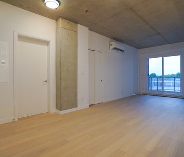 3155 Avenue Parkville, #322 - Photo 4