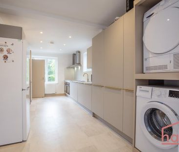 6 bedroom semi-detached house to rent - Photo 2