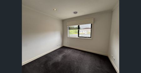 3Bedroom Townhouse in Waverley Park Estate - Photo 2