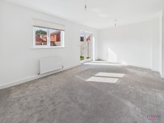 4 bedroom semi-detached house to rent - Photo 1