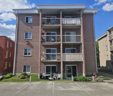 BEAU 4 1/2 | FLEURIMONT | JUILLET-AOÛT - Photo 3