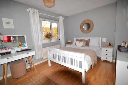 3 bedroom terraced house to rent - Photo 4