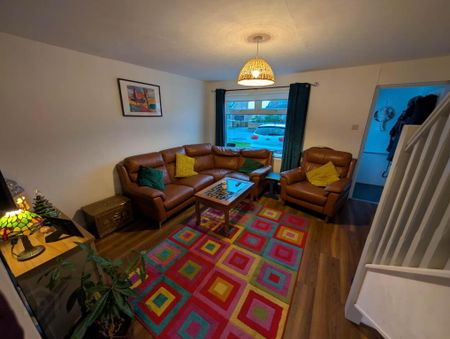 3 Dromore Road, Carrickfergus, BT38 7PJ - Photo 2