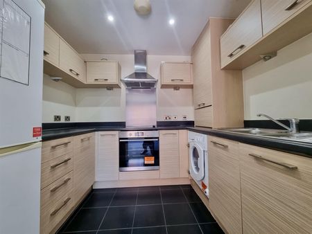 Robinson Court, London - Photo 3