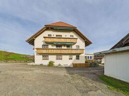 Generous 3.5-room apartment with pool & mountain view Your new home in Alterswil - Photo 3