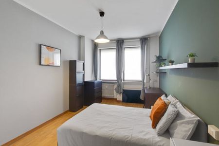 Via Egadi, Milan, Lombardy 20144 - Photo 5