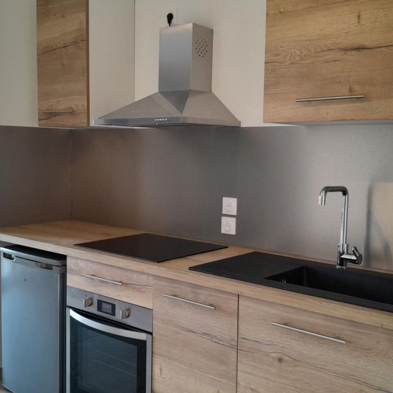 Location Appartement 1 pièce 32m² THONON LES BAINS 74200 - Photo 2