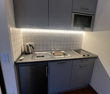 Sehr hübsche 1 Zimmer-Wohnung mit offener Thekenküche - Photo 4