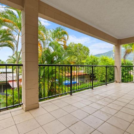 TWO BEDROOM UNIT - CLOSE TO LOCAL SHOPS AND SCHOOLS - Photo 2