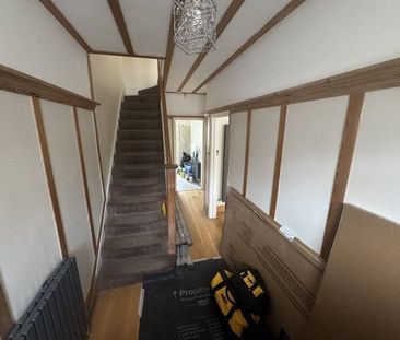 3 Bed Detached House, Elm Park Road, SE25 - Photo 6