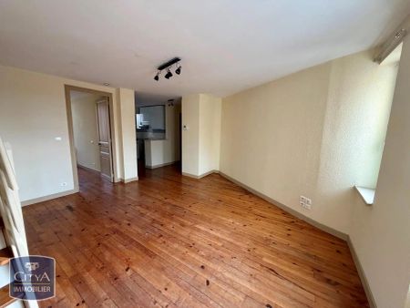 Appartement à louer 4 pièces 70.72m² - Photo 2