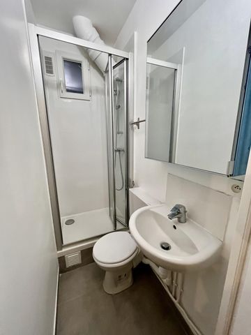 A LOUER 2P PARIS XIIème MONTGALLET 29.60m² - Photo 2