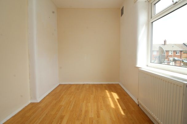 3 Bedroom Terraced House - Photo 1