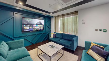 1 bedroom in a flat share to rent - Photo 3