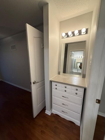 For Lease - 5013 Kempling Lane, Burlington, Ontario - Photo 3