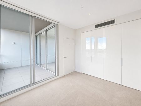 1 Bedroom + Room-Sized Study I Next to Woolworths I Excellent Storage - Photo 4