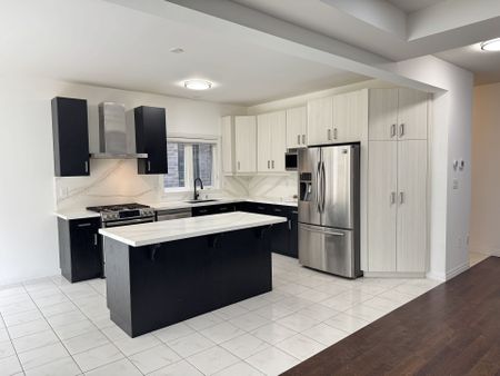 For Lease - 40 Lexington Avenue, Hamilton, Ontario - Photo 4