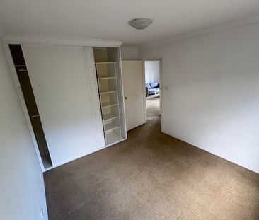 Willoughby - Photo 2