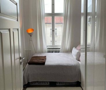 Bis 31.3.26- 2 Zimmer Wohnung in Charlottenburg - Photo 1