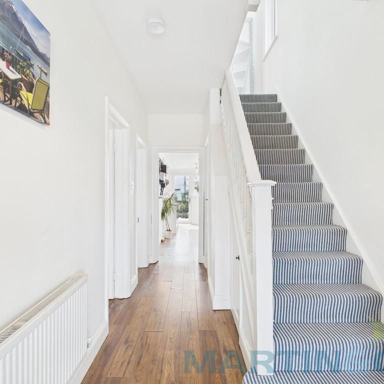 3 bedroom semi-detached house to rent - Photo 1