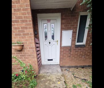 3 Bed Terraced House, Royston Close, NG2 - Photo 6