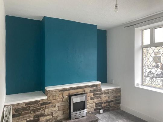 2 bedroom end of terrace house to rent - Photo 1