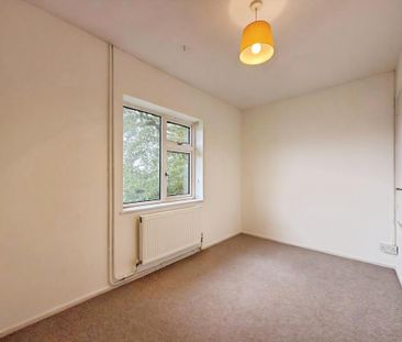 2 bedroom maisonette to rent - Photo 2