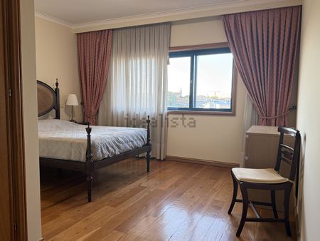 Apartamento em Coimbrões, Santa Marinha - Foto 2