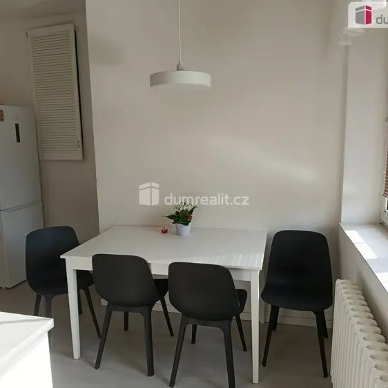 Velmi pěkný byt 2+1 po rekonstrukci, Praha 6 – Liboc - Fotografie 1