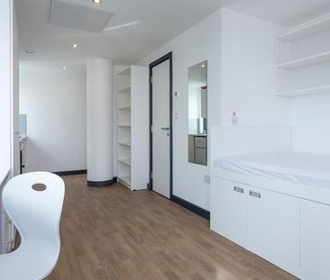 Studio to rent - Photo 3