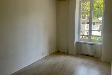 Aix les bains centre, type 3 meublé de 92 m2 à louer - Photo 2