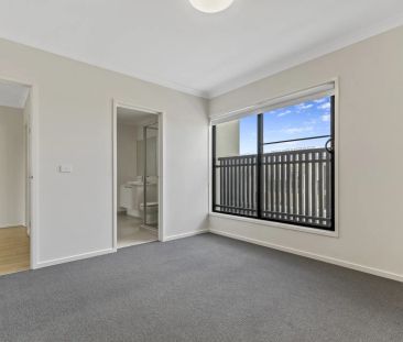 11 Billop Walk, Werribee. - Photo 5