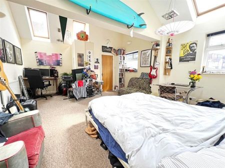 Nags Head Hill, Bristol, BS5 8QL - Photo 3