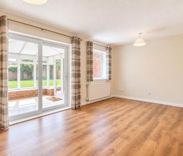 3 bedroom link detached house to rent - Photo 1
