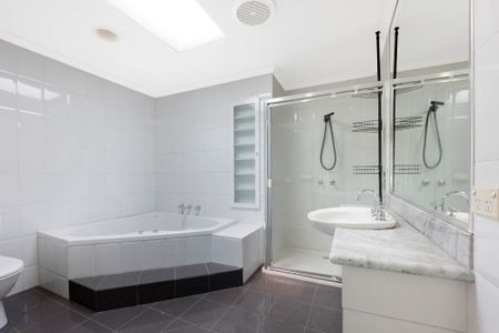 5 Pasley Street South, South Yarra VIC 3141 - House For Rent | Domain - Photo 5