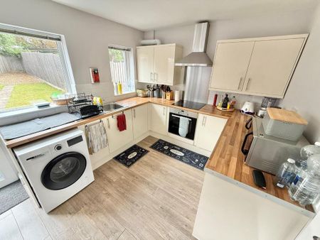 3 bedroom end of terrace house to rent - Photo 5