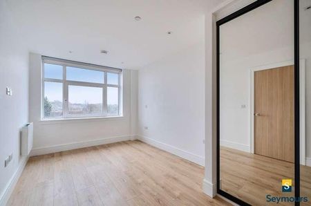 Chertsey, Surrey, KT16 - Photo 2