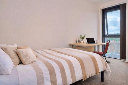 3 bed Apartment Devonshire Point - Photo 4