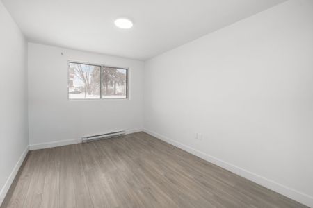 24 Boul. St-Elzear O., #2 - Photo 3