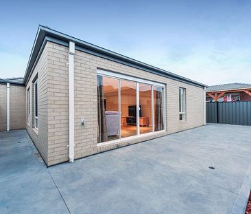 Low Maintenance Family Home - Photo 1