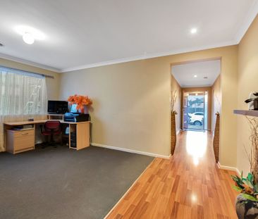 Family Home with 2 Bathrooms and Double Garage - Modern Comforts Th... - Photo 3