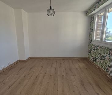 Location Appartement 4 pièces 76m² MAUBEUGE 59600 - Photo 3