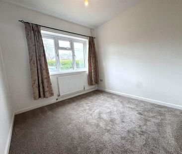 4 bedroom detached bungalow to rent - Photo 5