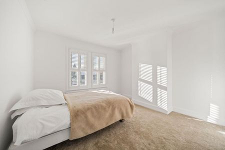 2 bedroom semi-detached house to rent - Photo 5