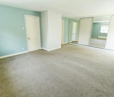 4 bedroom detached house to rent - Photo 2